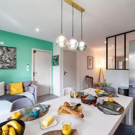 Coconut Palm Luxury Toulouse